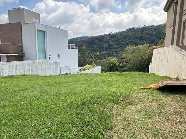 Terreno com 490m², à venda, no bairro Alphaville em Santana de Parnaíba