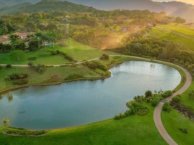 Terreno com 21000m², à venda, no bairro Condomínio Almarias em Jarinu