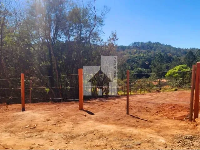Terreno com 400m², à venda, no bairro Estância Yporanga em Jarinu