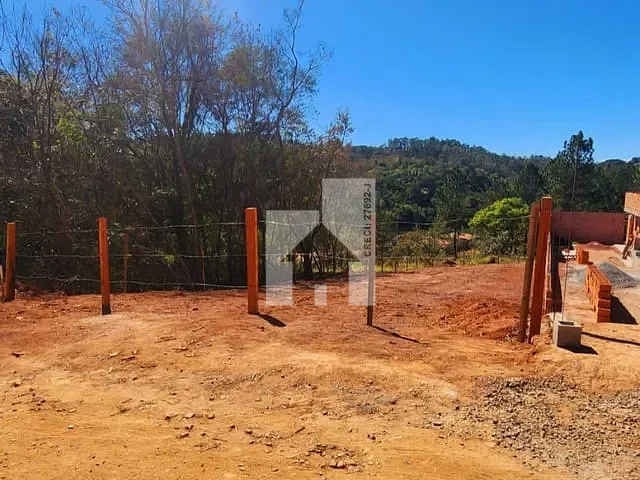 Terreno com 400m², à venda, no bairro Estância Yporanga em Jarinu
