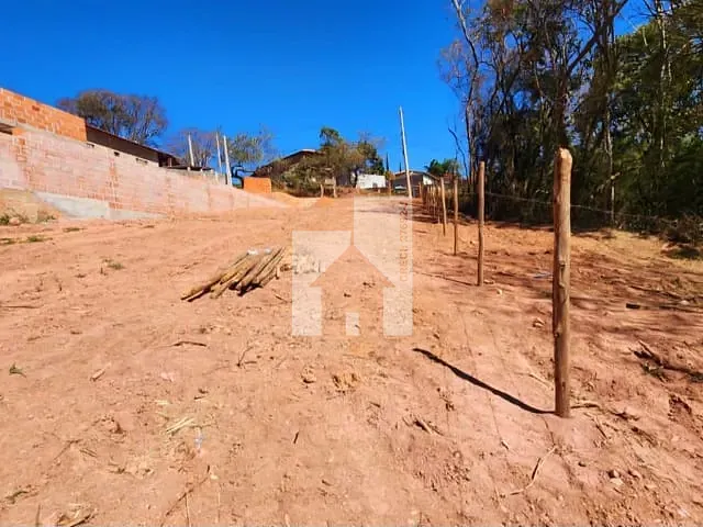 Terreno com 400m², à venda, no bairro Estância Yporanga em Jarinu