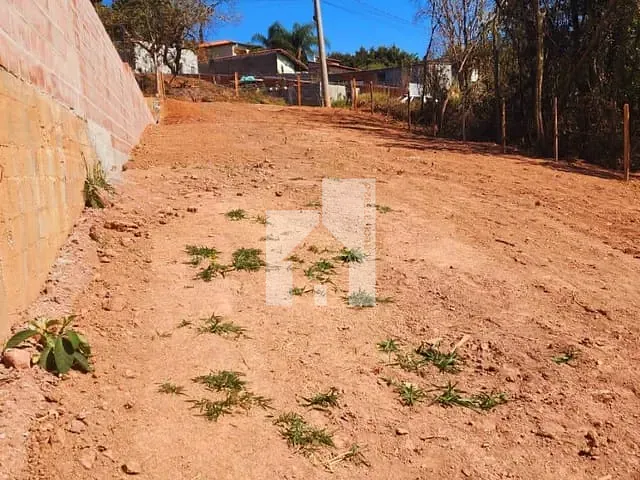 Terreno com 400m², à venda, no bairro Estância Yporanga em Jarinu