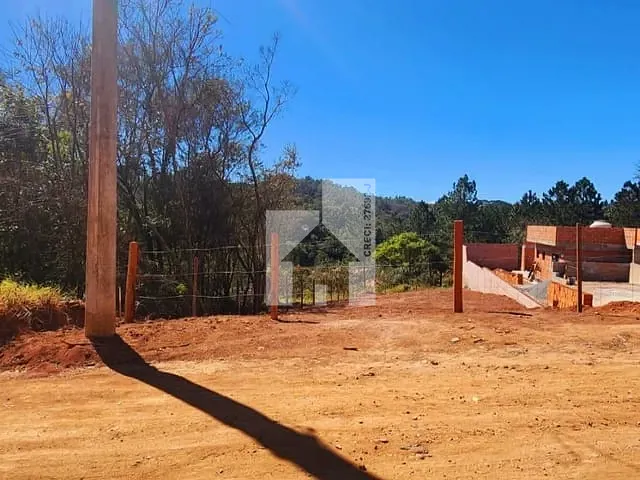 Terreno com 400m², à venda, no bairro Estância Yporanga em Jarinu