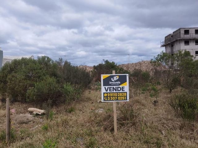 Terreno com 175m², à venda, no bairro Três Vendas em Pelotas