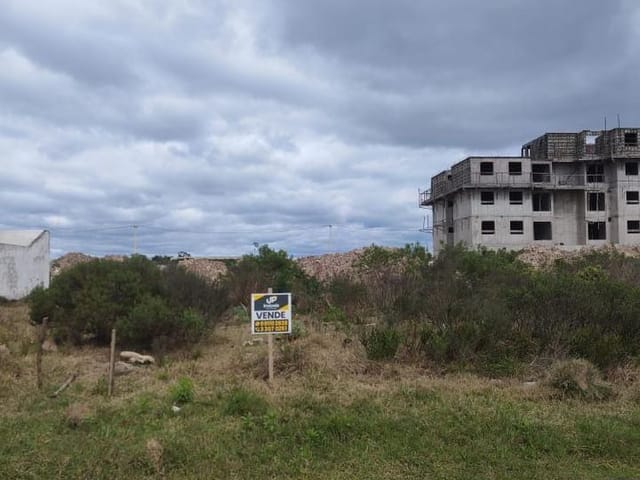 Terreno com 175m², à venda, no bairro Três Vendas em Pelotas