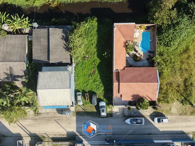 Terreno com 300m² 1 quarto e 1 banheiro, à venda, no bairro Centro em Porto Belo