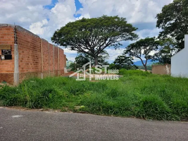 Terreno com 259m², à venda, no bairro David de Paula em Andradas
