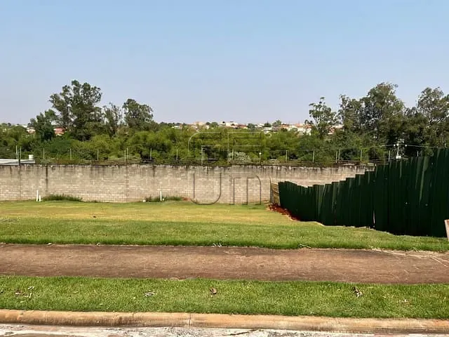 Terreno com 267m², à venda, no bairro Conjunto Habitacional Alexandre Urbanas em Londrina