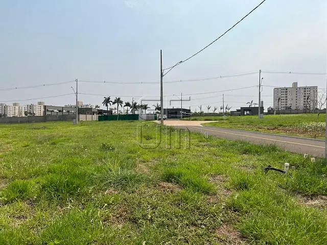 Terreno com 339m², à venda, no bairro Gleba Simon Frazer em Londrina