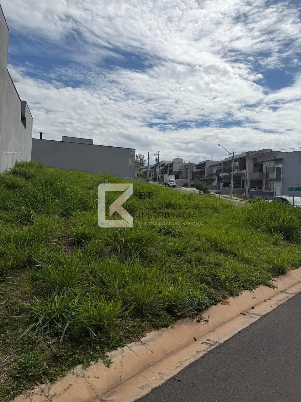 Terreno, 298 m² - Foto 1