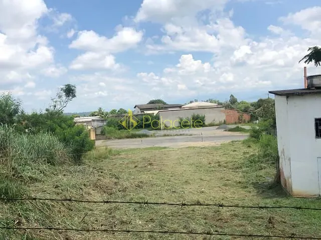 Terreno com 560m², à venda, no bairro Centro em Canas
