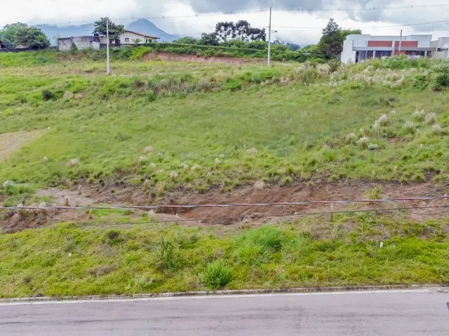Terreno à venda, no bairro Jardim Orestes Thá em Quatro Barras