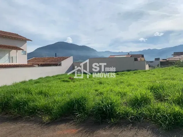 Terreno com 300m², à venda, no bairro Jardim Itália em Andradas