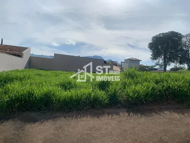 Terreno com 300m², à venda, no bairro Jardim Itália em Andradas