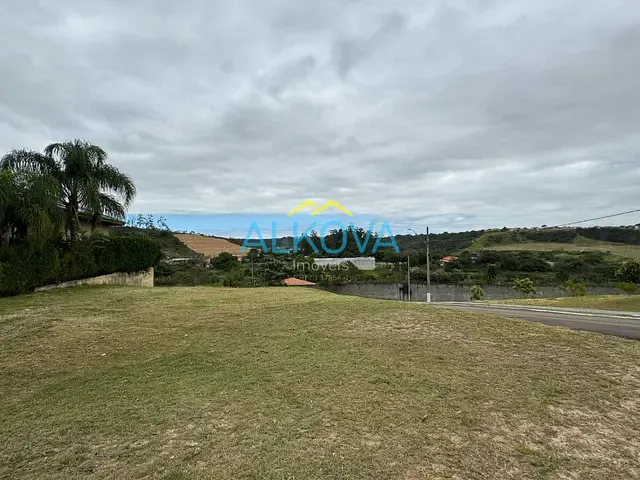 Terreno com 803m², à venda, no bairro Jardim Torrão de Ouro em São José dos Campos