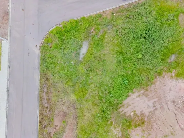 Terreno à venda, no bairro Jardim Orestes Thá em Quatro Barras