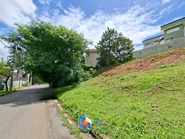 Terreno com 501m² 1 quarto e 1 banheiro, à venda, no bairro São Paulo II em Cotia