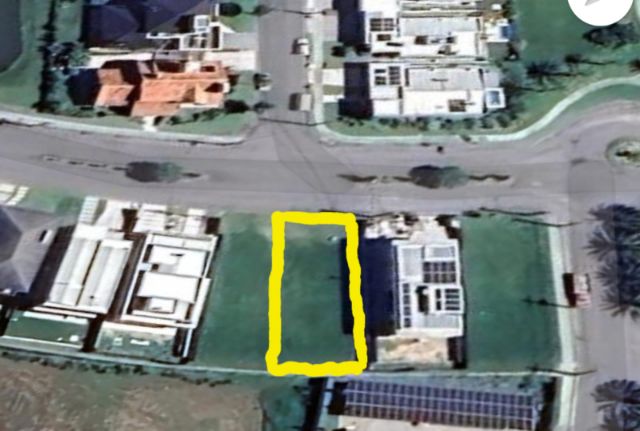 Terreno com 699m², à venda, no bairro Laranjal em Pelotas