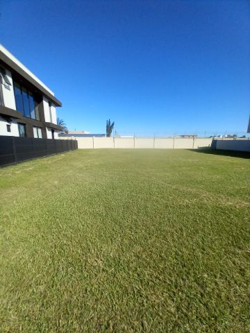 Terreno com 699m², à venda, no bairro Laranjal em Pelotas