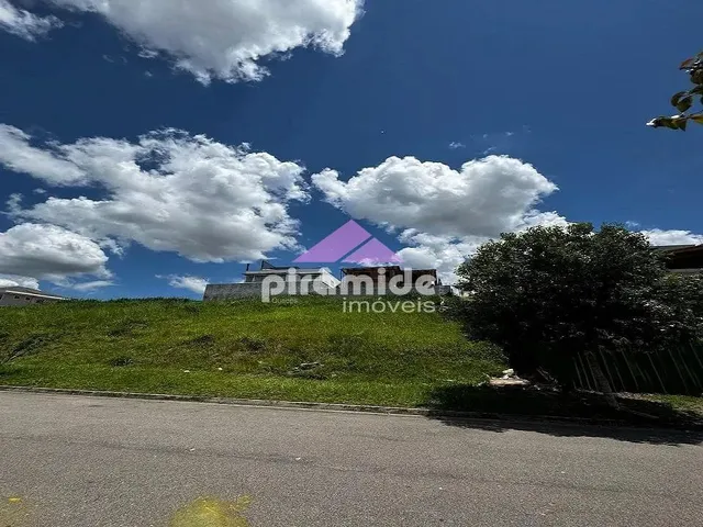 Terreno com 378m², à venda, no bairro Loteamento Verana em São José Dos Campos
