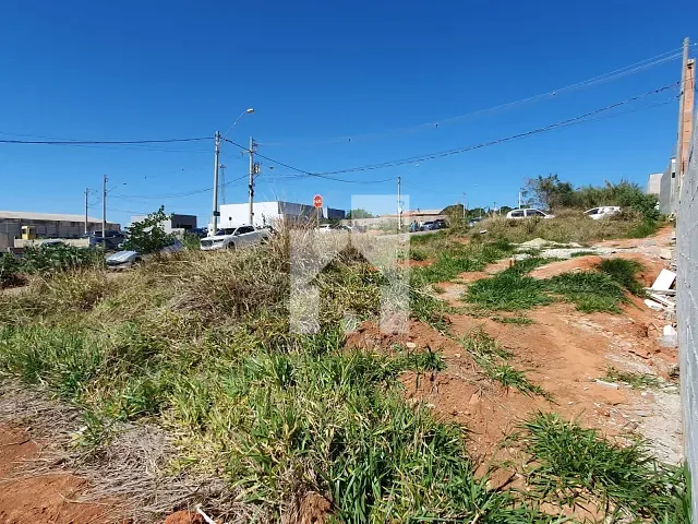 Terreno com 274m², à venda, no bairro Parque Petrópollis em Várzea Paulista