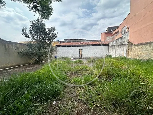 Terreno com 300m², à venda, no bairro Jardim das Imbuias em São Paulo