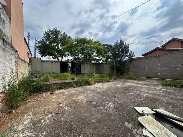 Terreno com 300m², à venda, no bairro Jardim das Imbuias em São Paulo