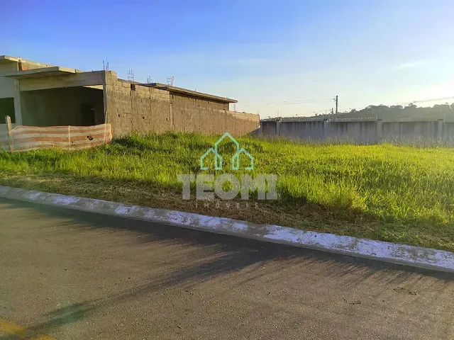 Terreno com 250m², à venda, no bairro Vale dos Cristais em Taubaté