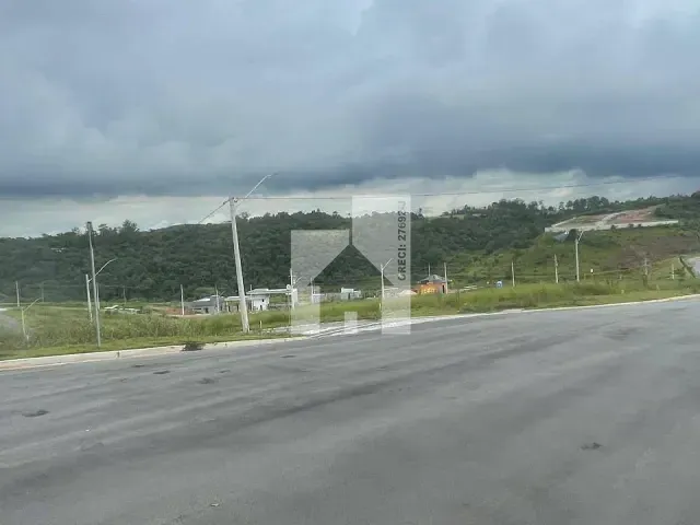 Terreno com 160m², à venda, no bairro Corrupira em Jundiaí