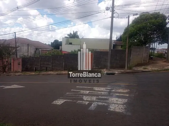 Terreno com 478m², à venda, no bairro Uvaranas em Ponta Grossa