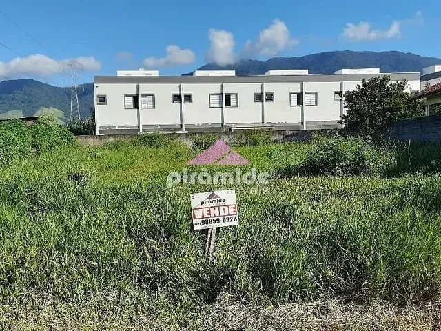 Terreno com 527m², à venda, no bairro Parque Balneário Maria Helena em Caraguatatuba
