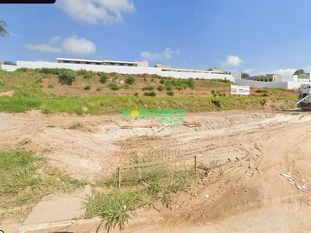 Terreno com 2719m², à venda, no bairro Jardim das Flores em São José dos Campos