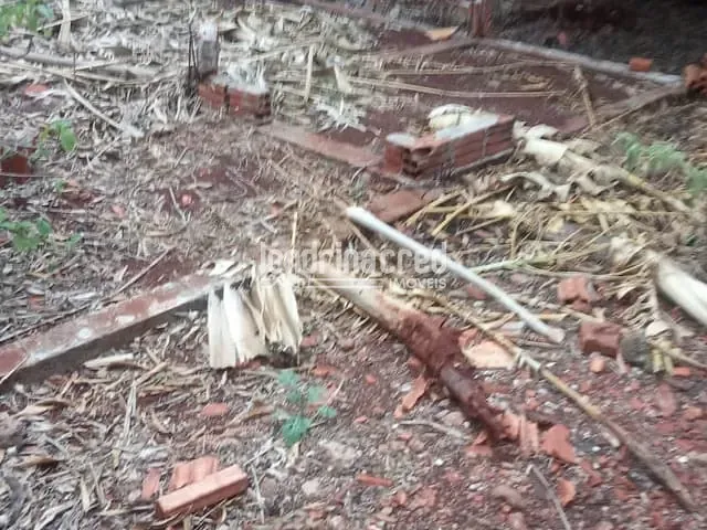 Terreno com 200m², à venda, no bairro Residencial Abussafe em Londrina