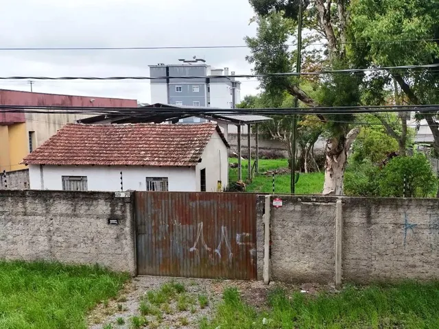 Terreno à venda, no bairro Cajuru em Curitiba