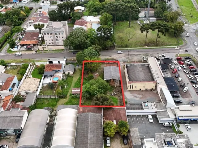 Terreno à venda, no bairro Cajuru em Curitiba