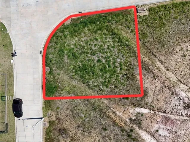 Terreno à venda, no bairro Vila Rivabem em Campo Largo