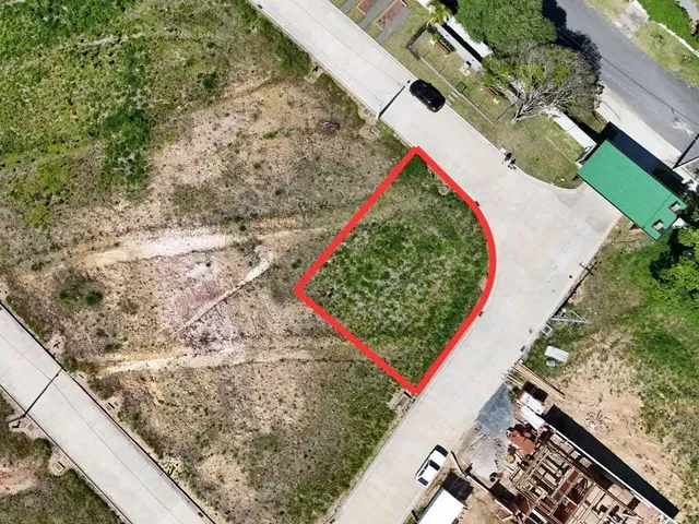 Terreno à venda, no bairro Vila Rivabem em Campo Largo