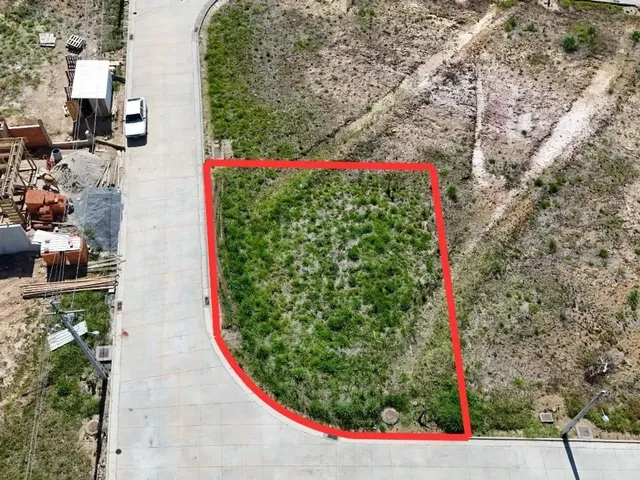Terreno à venda, no bairro Vila Rivabem em Campo Largo