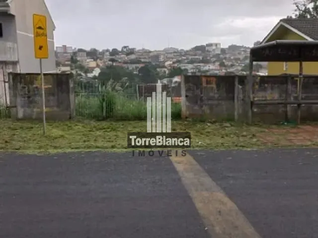 Terreno com 360m², à venda, no bairro Uvaranas em Ponta Grossa
