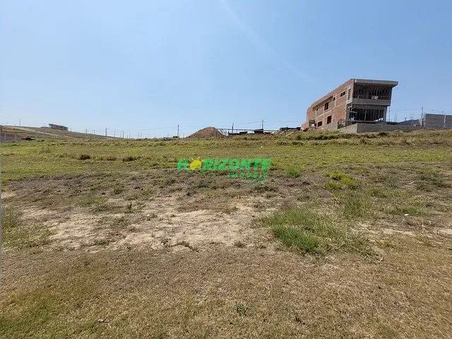 Terreno com 332m², à venda, no bairro Urbanova em São José dos Campos