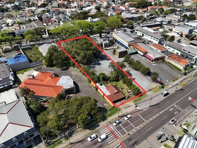 Terreno à venda, no bairro Santa Felicidade em Curitiba