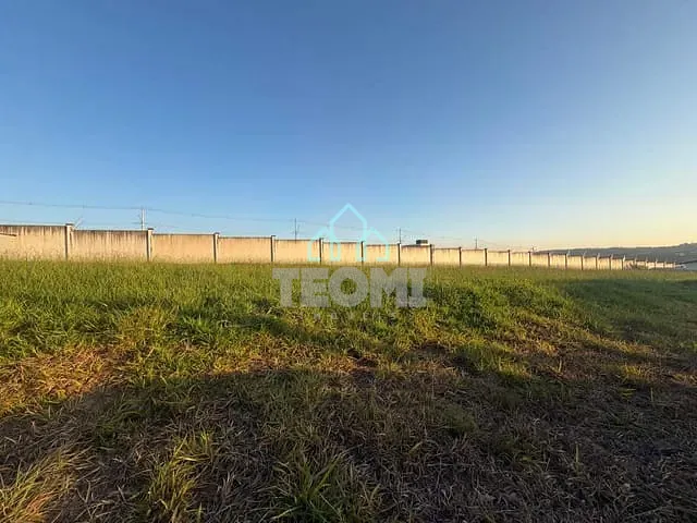 Terreno com 250m², à venda, no bairro Vale dos Cristais em Taubaté