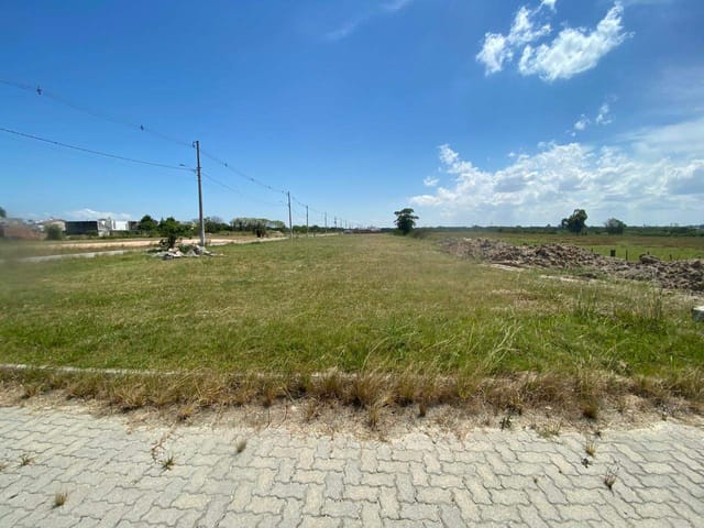 Terreno com 267m², à venda, no bairro Centro em Pelotas