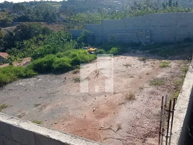 Terreno com 600m², à venda, no bairro Estância Marília em Jarinu