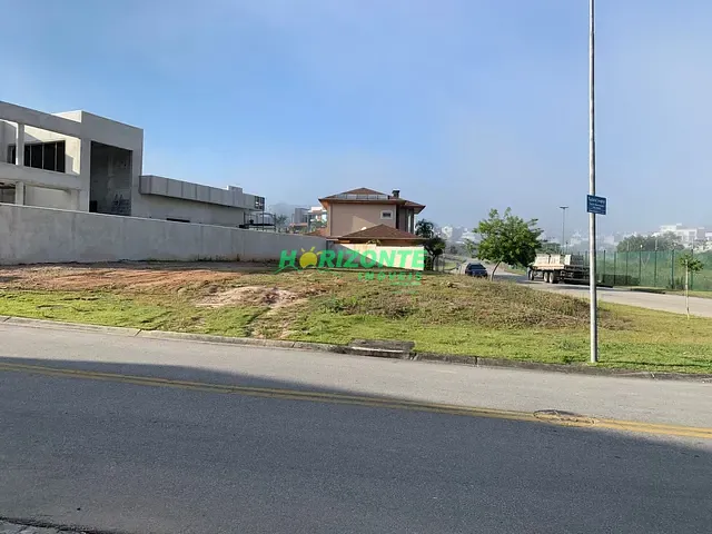 Terreno com 660m², à venda, no bairro Urbanova em São José dos Campos