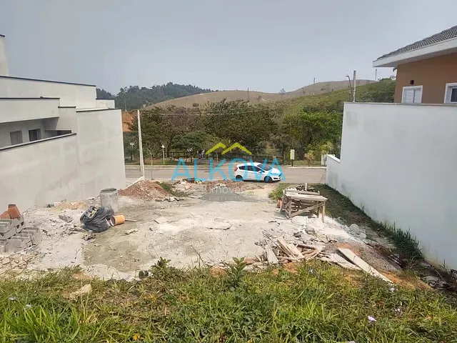 Terreno com 365m², à venda, no bairro Condomínio Residencial Mantiqueira em São José dos Campos