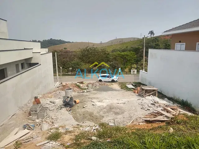Terreno com 365m², à venda, no bairro Condomínio Residencial Mantiqueira em São José dos Campos