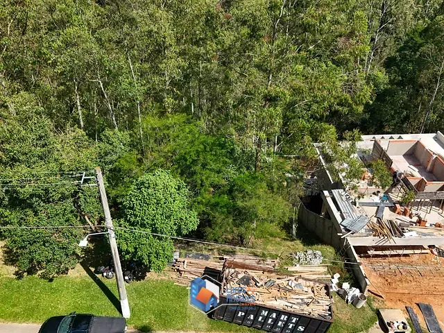 Terreno com 872m² 1 quarto e 1 banheiro, à venda, no bairro Serra dos Lagos (Jordanésia) em Cajamar