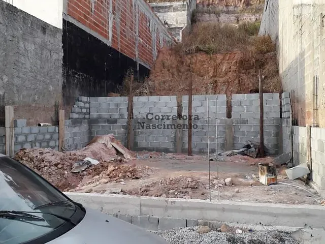 Terreno com 294m², à venda, no bairro Parque dos Príncipes em Jacareí