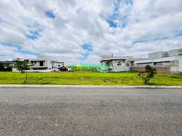 Terreno com 252m², à venda, no bairro Recanto dos Eucaliptos em São José dos Campos